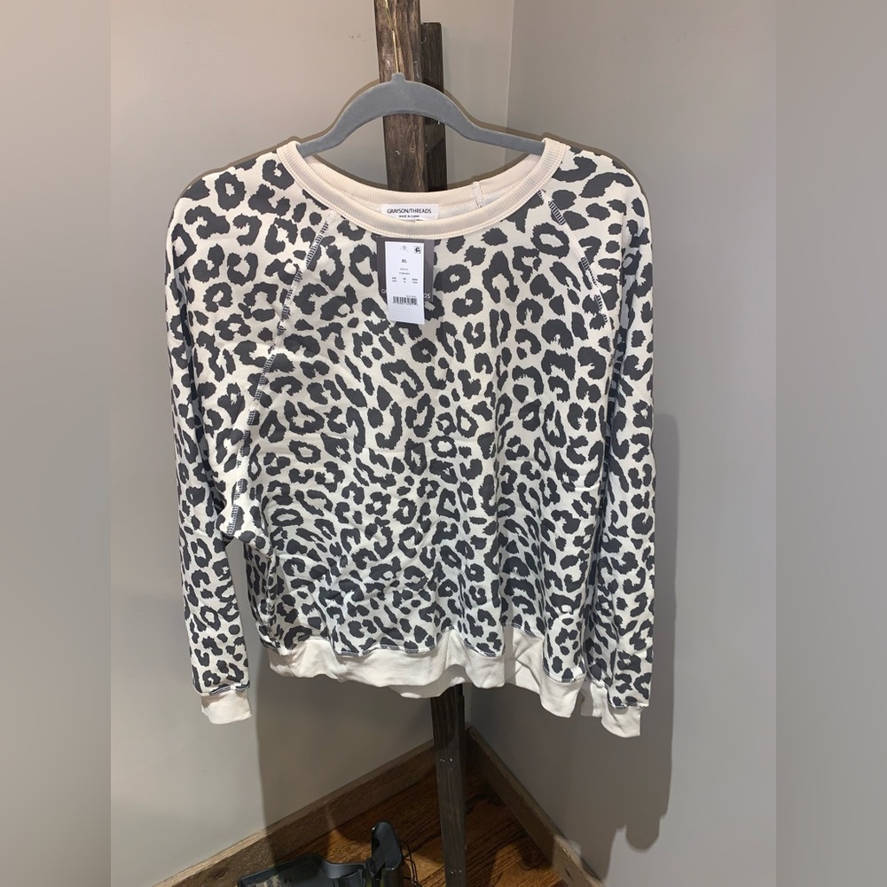 WOMENS PULL OVER LEOPARD PRINT SWEATSHIRT